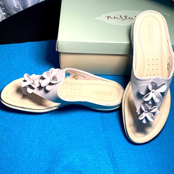ECCO SANDALS 39 like new! Fits 8 to 8.5 - Picture 1 of 5